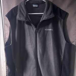 Columbia Charcoal and Black Fleece Vest